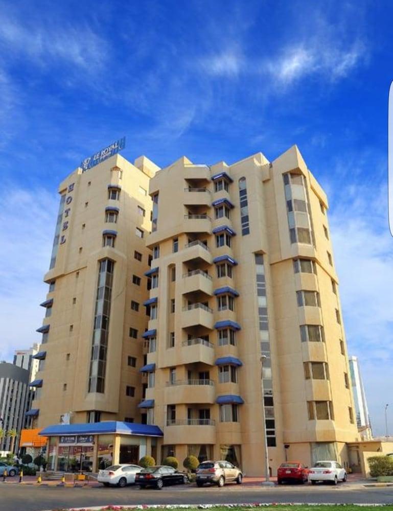 Hotel The Royal Express Sharq Kuwait City Esterno foto