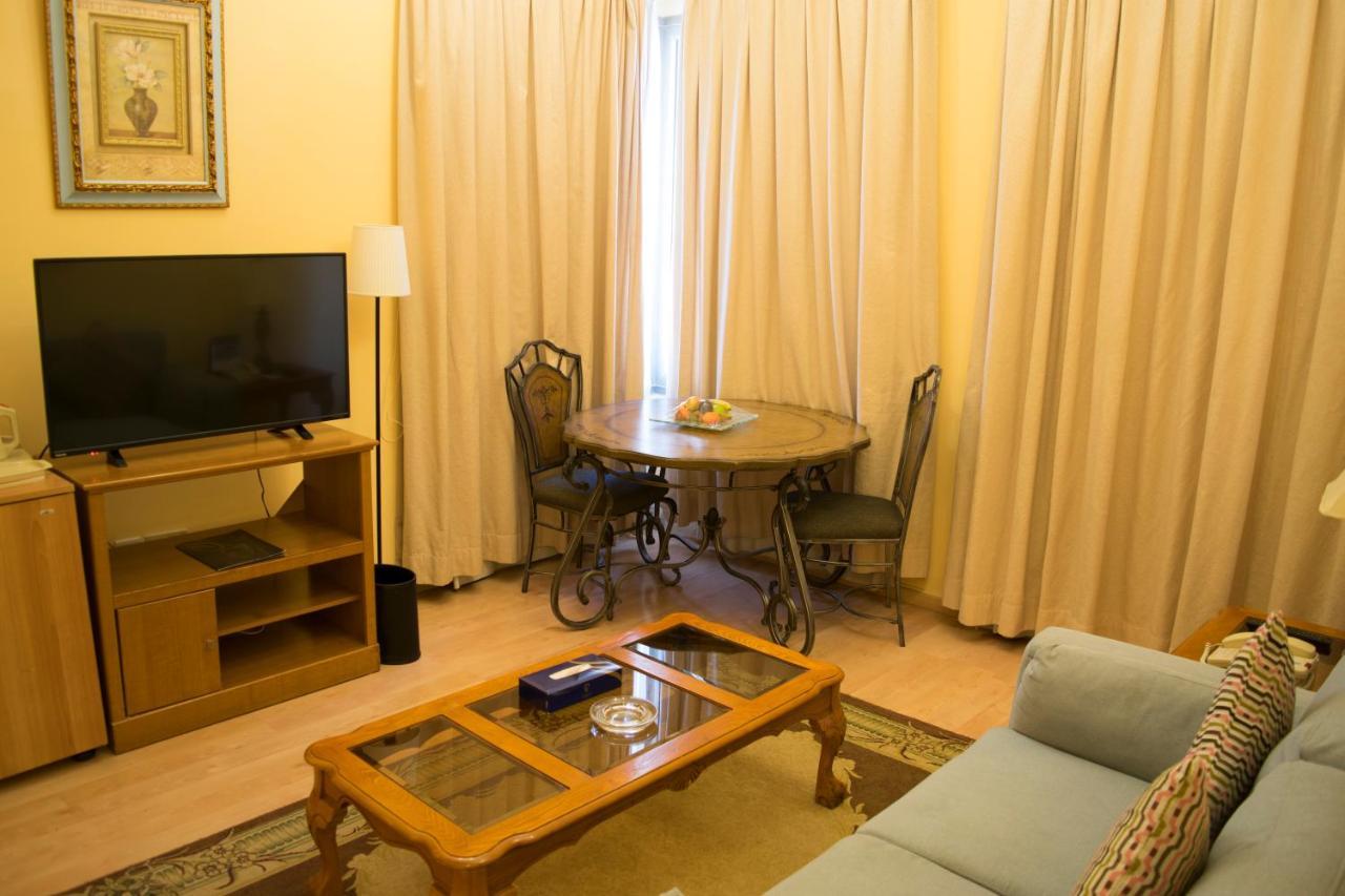 Hotel The Royal Express Sharq Kuwait City Esterno foto